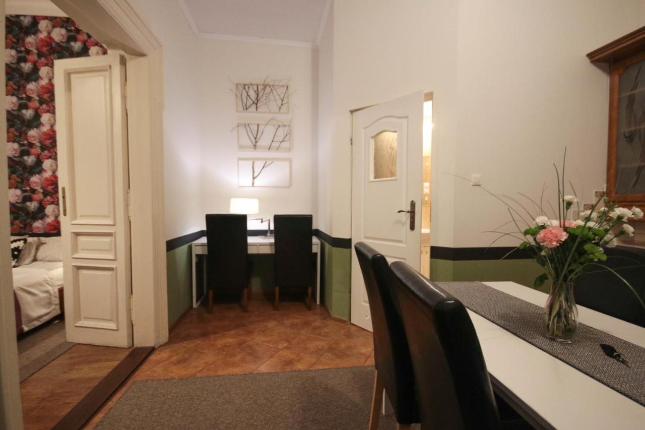 Cozy Old Town Apartments Krakow Ngoại thất bức ảnh